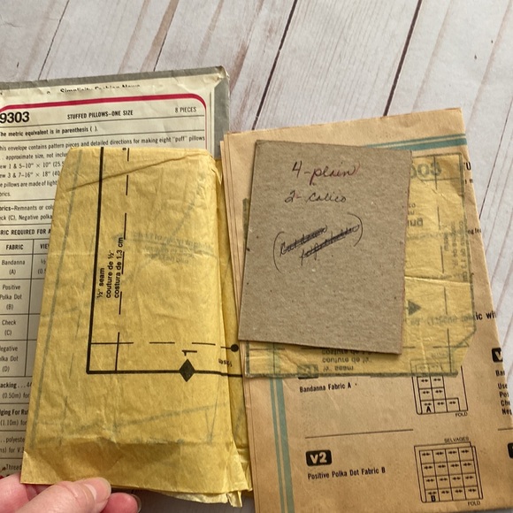 1980s simplicity pattern 9303 puffer patchwork quilted pillows retro nostalgic - Picture 4 of 4